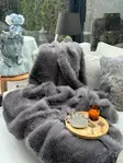 Anthracite Polyesteri Sohvasuoja 200x70 cm - Konepestävä, Liukumaton Alapuoli, Tyylikäs ja Kestävä Suoja - Päiväpeitteet ja torkkupeitot - 8684283850280 - 2