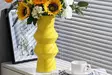 Keltainen Keraaminen Maljakko - 100% Keraaminen, 11x29x11 cm, Tyylikäs Sisustuselementti Kodin Koristeluun - Kukka-amppelit ja maljakot - 8684282979920 - 2