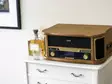 Puinen retrolevysoitin, jossa on Bluetooth®, DAB+/FM-radio, USB-koodaus, CD-soitin, kasettisoitin ja sisäänrakennetut kaiuttimet. - Levysoittimet ja neulat - 8711902082910 - 54