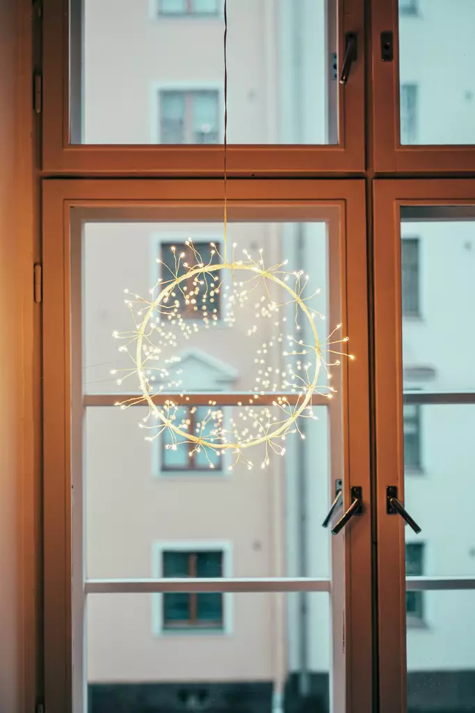 Elsie kranssi 30 cm valk ip20 - Koristevalot - 6435200267290 - 1