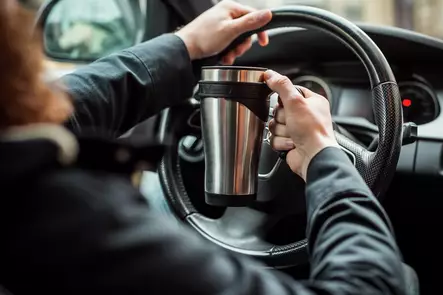 Ter=C3=A4stermosmuki Car 0,4 l kahvalla, Airam - Kylmälaukut ja termokset - 6435200245861 - 2