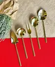 Keittiövälineet: 5-osainen Kultainen Ruostumaton Teräs Setti - 4mm PVD Titaanipinnoite, Käsin Pestävä, Ei Mikroaaltouuniin - Aterimet ja ottimet - 8684283550531 - 4