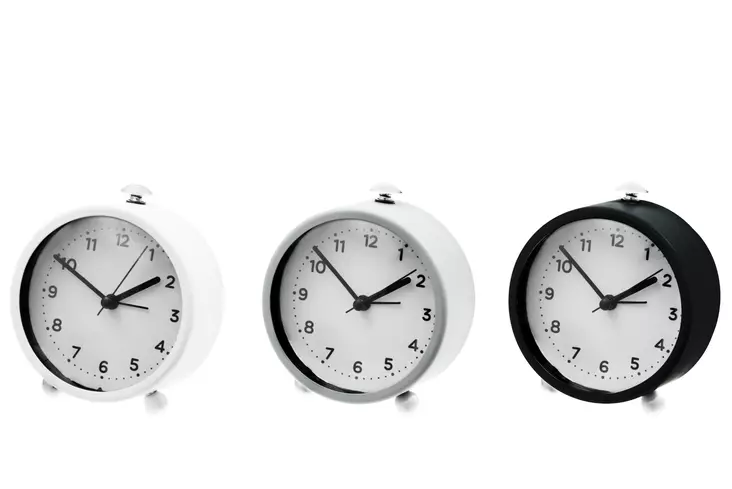 Her=C3=A4tyskello round lajitelma - Herätyskellot - 6410413124622 - 1