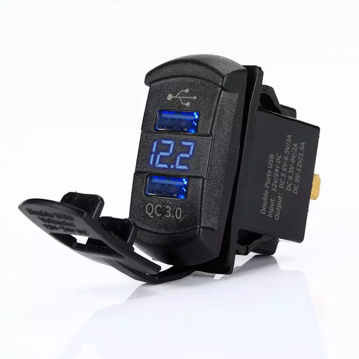 Latausportti volttimittarilla QC3.0 - Kaapelit ja asennustarvikkeet - 6438014270852 - 1