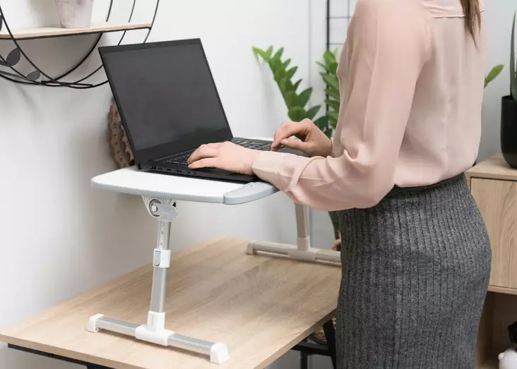 S=C3=A4=C3=A4dett=C3=A4v=C3=A4 p=C3=B6yt=C3=A4 l=C3=A4pp=C3=A4rille - Työpöydät - 6410416067322 - 1