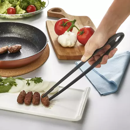 Keittiövälineet: Mustat 100% Muovipihdit, 28 x 2 cm, Ergonominen Muotoilu, Kestävä, Astianpesukoneen Kestävä - Keittiötyövälineet - 8684282981053 - 2