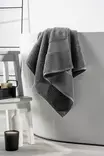 Tummanharmaa Kylpypyyhe 70x140 cm, 80% Puuvilla / 20% Bambua, tummanharmaa, 70 x 140 cm, pehmeä, imukykyinen - Pyyhkeet ja kylpytakit - 8681875946123 - 2
