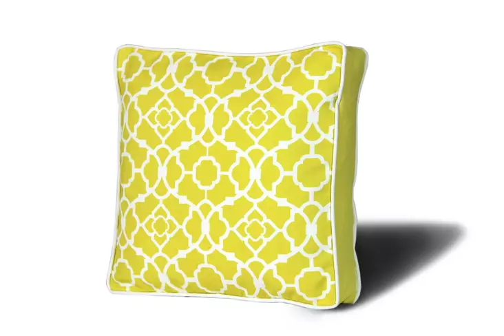 Tyyny, monivärinen, 42 x 42 cm, pehmeä, helppohoitoinen - Tyynyt ja peitot - 8681875279023 - 1