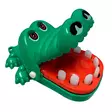 Mini krokotiili leikkikalu - haukkava hammaspeli 3+ vuotta, 7 cm, lajitelma 2 väriä - Pöytäpelit - 6438484017094 - 1
