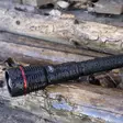 PNI Adventure F450 alumiininen taskulamppu tarkennuksella ja BOOST-toiminnolla, 20 W LED, 1500 lm jopa 450 m, IPX5, varavirtalähde USB-lähdöllä, USB-lataus, 4400 mAh akku mukana, toimii 10 tuntia jatk - PNI tuotteet - 5949066521744 - 9