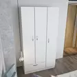 Valkoinen Vaatekaappi 90x170x40 cm - 100% Melamiinipinnoitettu Lastulevy, 1 Laatikko, Useita Hyllyjä, Kiinnitettävä Seinäkiinnitys - Vaatekaapit - 8681181980774 - 2