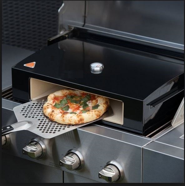 Pitsauuni kaasugrilliin p=C3=A4=C3=A4kuva=20 - Kaasugrillit - 6410413132474 - 1