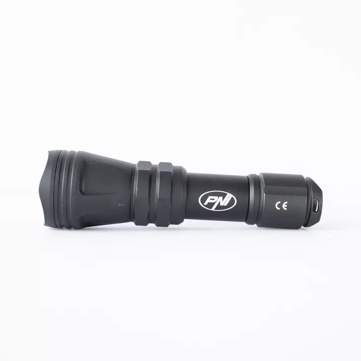 Taskulamppu PNI Adventure FBW168 10W 750lm, etäisyys jopa 450m, tarkennuksella, 18650 3000mAh akku - PNI tuotteet - 5949066534034 - 1