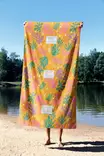 Monivärinen Rantapyyhe 70x130 cm - Pehmeä ja Imukykyinen Polyesteri/Polyamidi Mikrokuitukangas - Kylpyhuoneen Ylellisyys - Pyyhkeet ja kylpytakit - 8684282665755 - 3