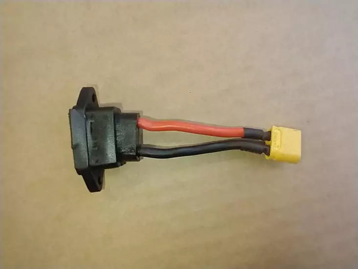 Kruiser Long Range: Latauspistoke - Kruiser Long Range - 6438431016095 - 1