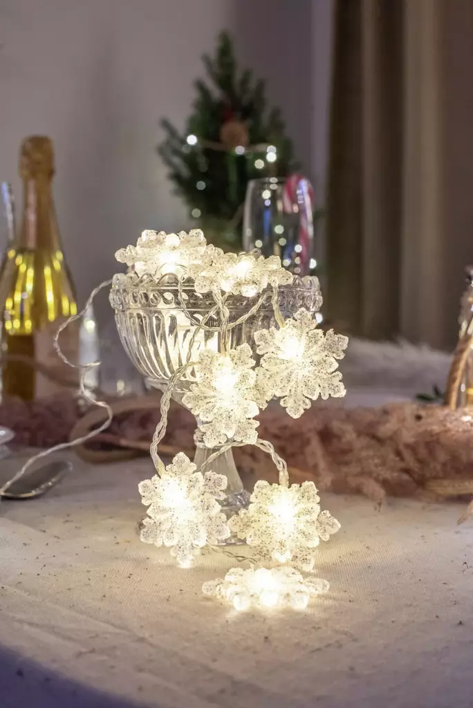 Led-sarja Vail hiutale 1,35 m b/o - Koristevalot - 6435200281555 - 1