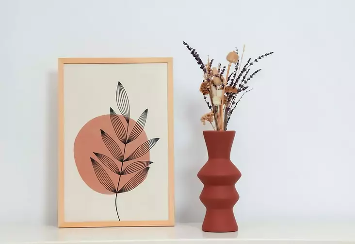 Keraaminen Maljakko, Laadukas Käsityö, Tyylikäs Sisustuselementti, Koko 11x29x11 cm, Väri: Laattapunainen - Kukka-amppelit ja maljakot - 8684282979685 - 1