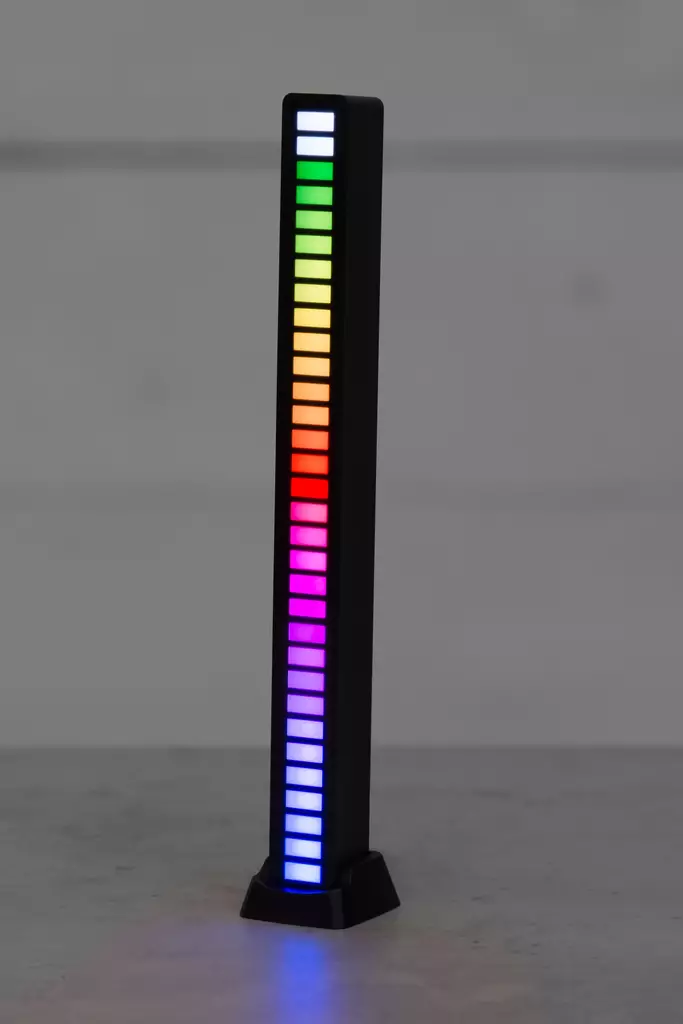P=C3=B6yt=C3=A4valaisin RGB USB-ladattava - Valokoristeet ja valohahmot - 6410416308876 - 1