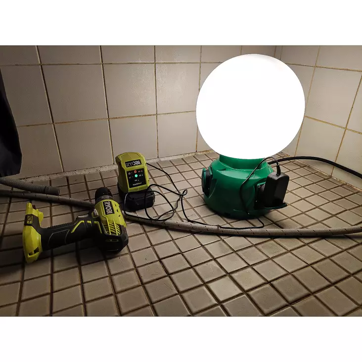 Työvalo Globo 36 W IP 44 - Valonheittimet - 6430038492326 - 3