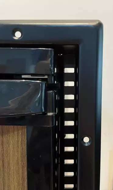 Frezzer Pro 40L asennuskehys, musta - Matkajääkaapit - 6438014319377 - 2