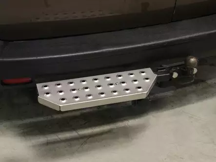 Robota STP-1 pakettiauton astinlauta vetokoukkuun - Muut peräkärrytarvikkeet - 6438212105017 - 1