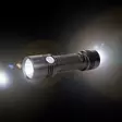 Alumiininen PNI Adventure F200 kaksois-LED-taskulamppu, 4000 mAh akku ja mikro-USB-portti, 3 LEDiä suurella aukolla ja yksi tarkennuksella, molemmissa 3 tehotasoa - PNI tuotteet - 5949066525797 - 10