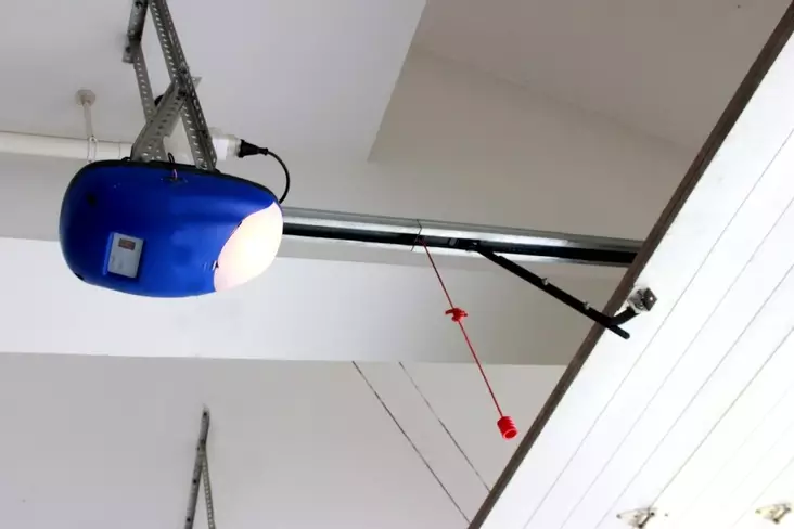 Autotallin ovenavaaja 600N - Autotyökalut ja korjaamotarvikkeet - 6438168097237 - 2