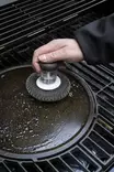 Grillin puhdistusharja vesis=C3=A4ili=C3=B6ll=C3=A4 - Grillaustarvikkeet - 6410416121178 - 13
