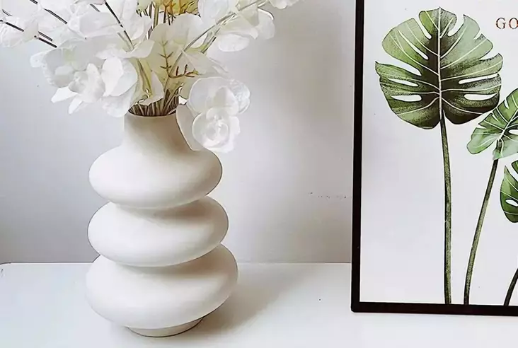 Keraaminen Maljakko 8x8x20 cm - Elegantti Kermanvärinen Sisustuselementti - Kestävä 100% Keramiikka - Yksi Kappale - Kukka-amppelit ja maljakot - 8684282978718 - 1