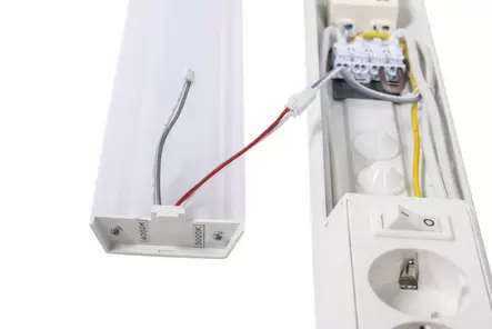 Yleisvalaisin Led Airam Handy 450 5W sis=C3=A4lt=C3=A4 - Katto- ja seinävalaisimet - 6435200258069 - 7