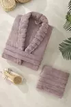 100% Puuvillainen Kylpytakkisetti, Koko S/M, Luumu, Käsipyyhe 50x90 cm, Konepestävä 30 °C, Ylellinen Kylpyhuoneeseen - Pyyhkeet ja kylpytakit - 8684283617159 - 2