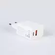 PNI Adventure F550 Crystal LED -taskulamppu, 10 W, alumiinia, 2500 lm, jopa 700 m, 4000 mAh, IPX6, mukana PNI CHG300 -virtalähde - PNI tuotteet - 5949066529559 - 6