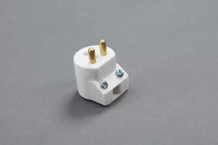 Valaisinpistotulppa 1 luokka, maadoitettu - Sähköasennustarvikkeet - 6438140901019 - 1