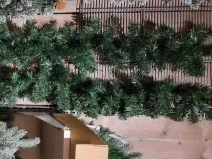 ViherkÃ¶ynnÃ¶s, 270 cm, 200 oksaa - Joulukoristeet ja -tekstiilit - 8721037156059 - 1