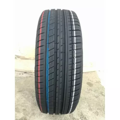 Sport RS3 -pinnoitettu- 225/40-18 - 18-tuumaiset - K2254018RADBURGSPO - 1